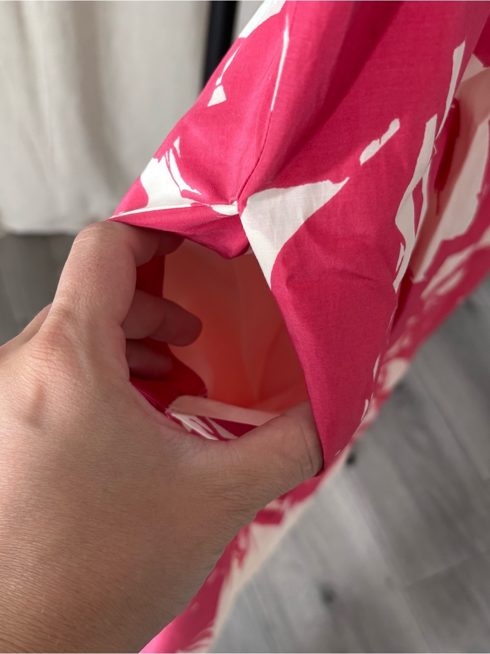 Banana Republic bright pink and White floral Dress with pockets - Picture 4 of 10